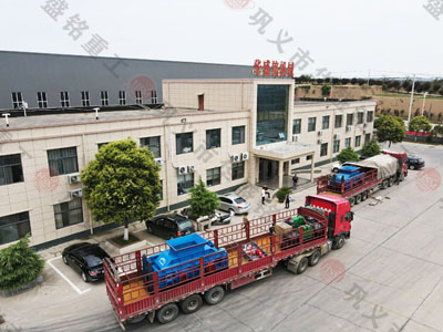 1810石料廠對輥制砂機(jī)發(fā)貨現(xiàn)場